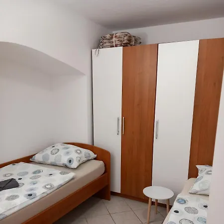 Apartma Tanja * Spodnje Skofije