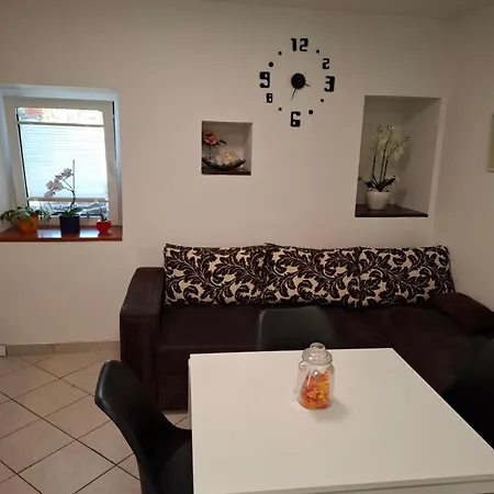 Apartma Tanja *